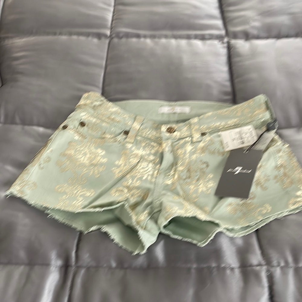 7 For All Mankind Shorts. Sz 24